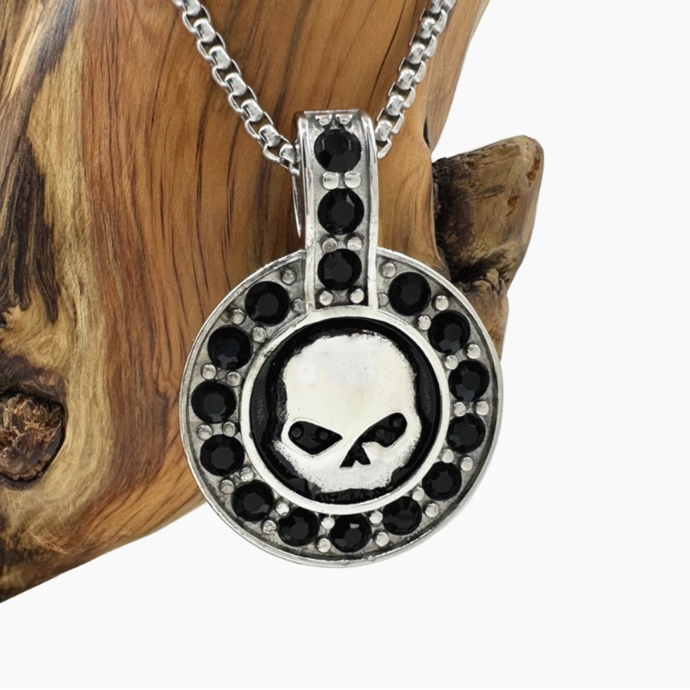 - Harley HD Willie G Skull WomensNecklace